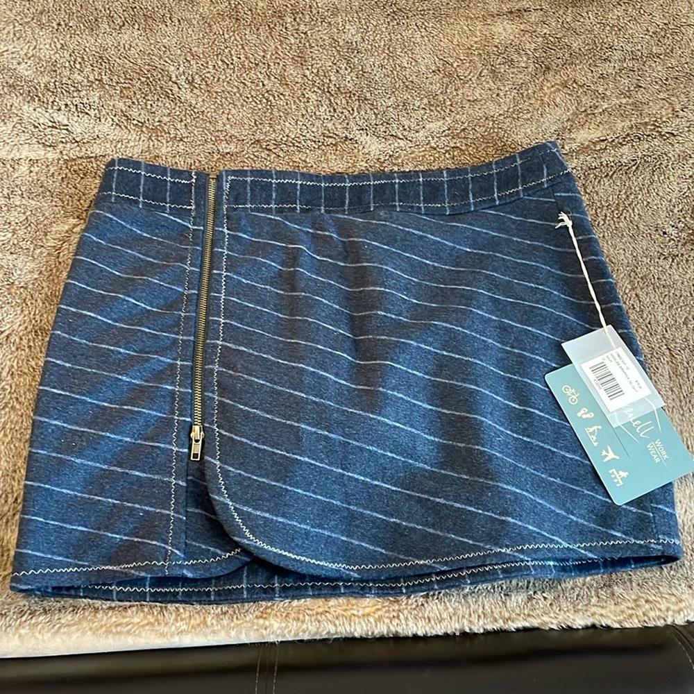 Santa Barbara Purnell wool skirt.